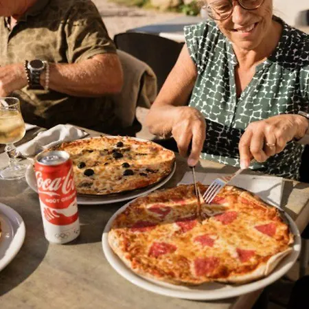 Mobil 32m² Avec Terrasse, 3 Pour 6 Personnes - Api-1-52-713