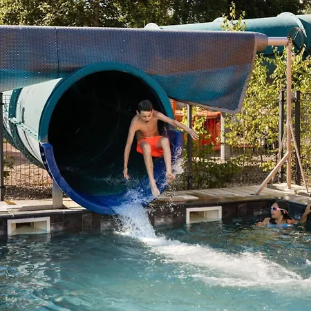 Mobil 32m² Avec Terrasse, 3 Pour 6 Personnes - Api-1-52-713