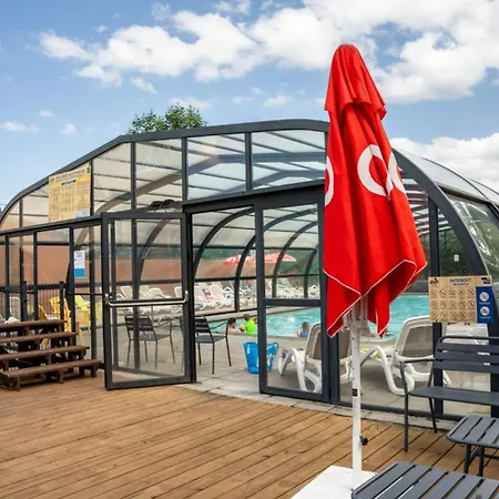 Mobil 32m² Avec Terrasse, 3 Pour 6 Personnes - Api-1-52-713 Camping
