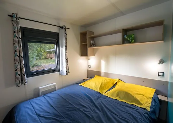 营地 Mobil 32m² Avec Terrasse, 3 Pour 6 Personnes - Api-1-52-713 *