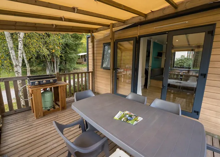 Mobil 32m² Avec Terrasse, 3 Pour 6 Personnes - Api-1-52-713 Kamp alanı Granges-Aumontzey